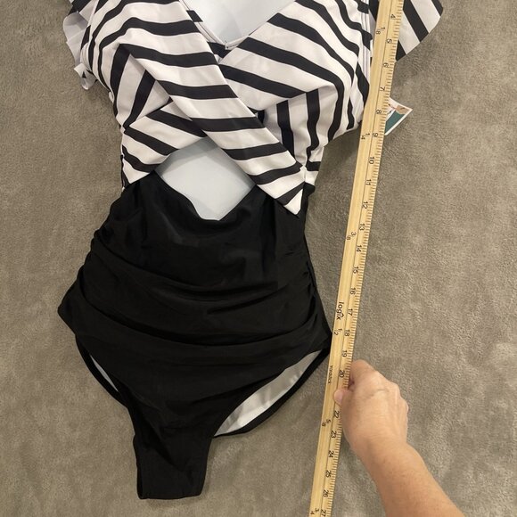NWT B2Prity Womens Black & White Cutout Ruffle One-Piece Swimsuit Size Medium - Picture 7 of 15